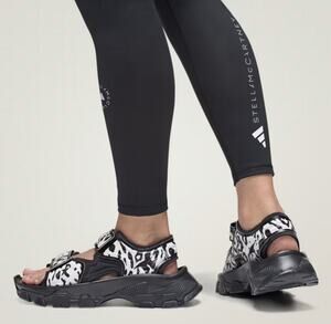 Adidas By Stella McCartney Womens’s Size 8 Hika Ooutdoor Sandals